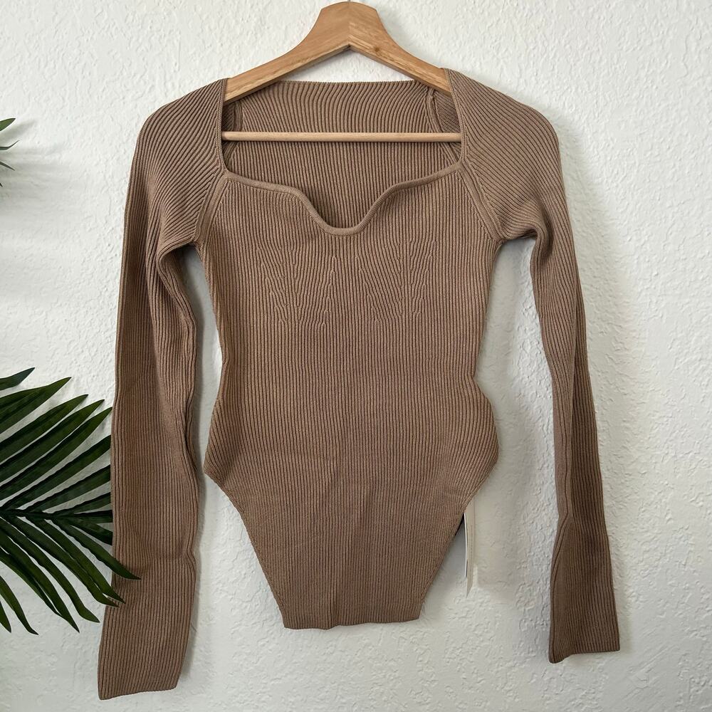 Commense Sweetheart Neckline Long Sleeve Knit Top Size M NWT - Picture 2 of 8